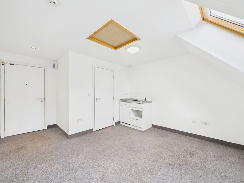 Property photo 2 of 4 Cam02136G0-Pr0474-Still002