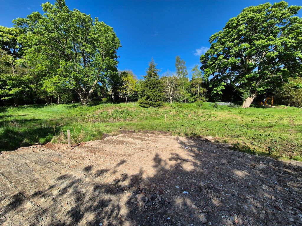 Property photo 1 of 3