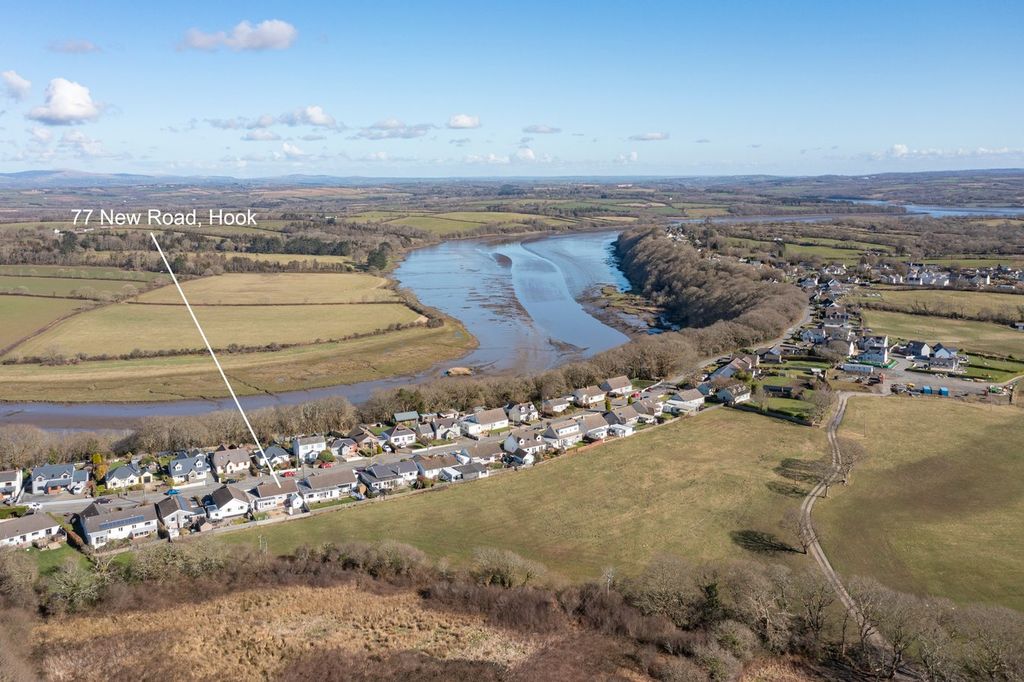 Property photo 2 of 22