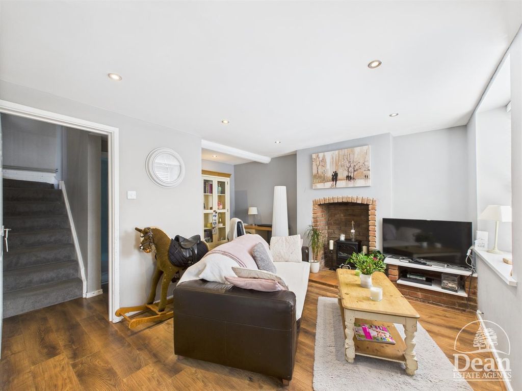 Property photo 2 of 18