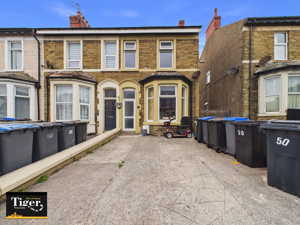 Property photo 1 of 7 Cam01931G0-Pr0394-Still007