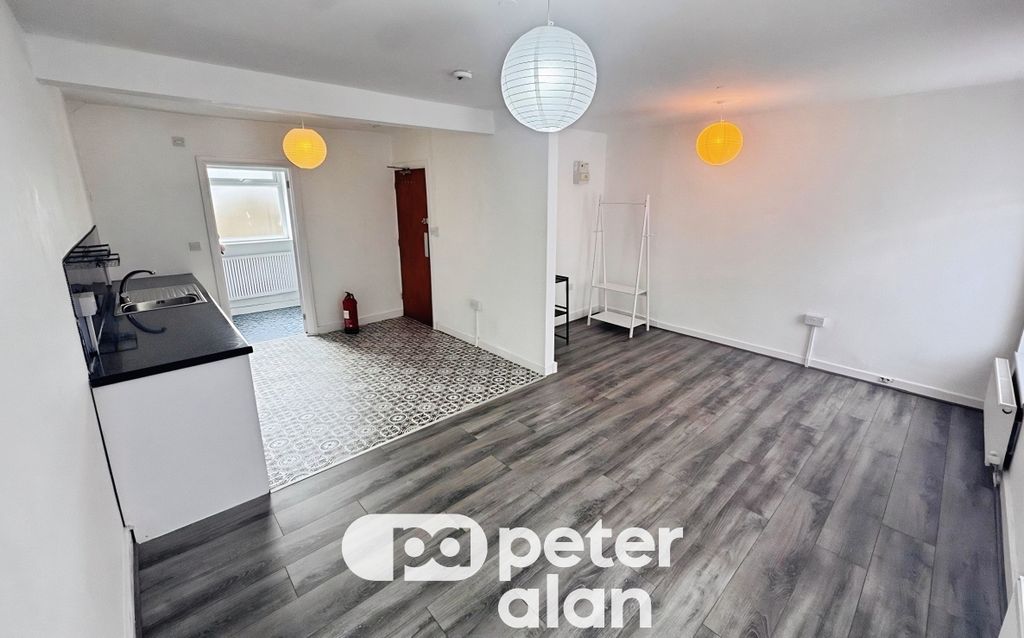 Property photo 1 of 3