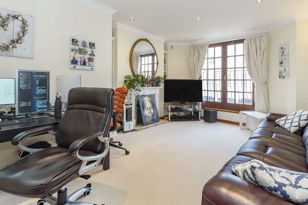 Property photo 3 of 8