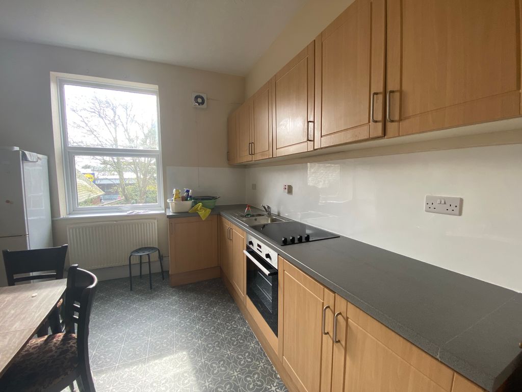 Property photo 3 of 11 Img_3273