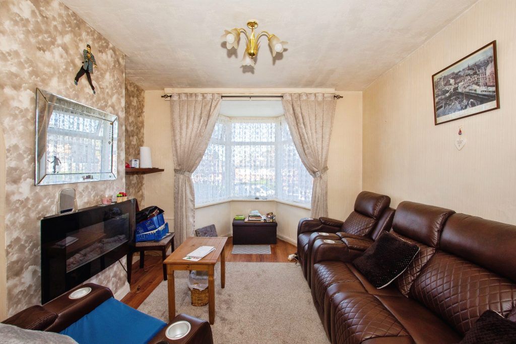 Property photo 2 of 18