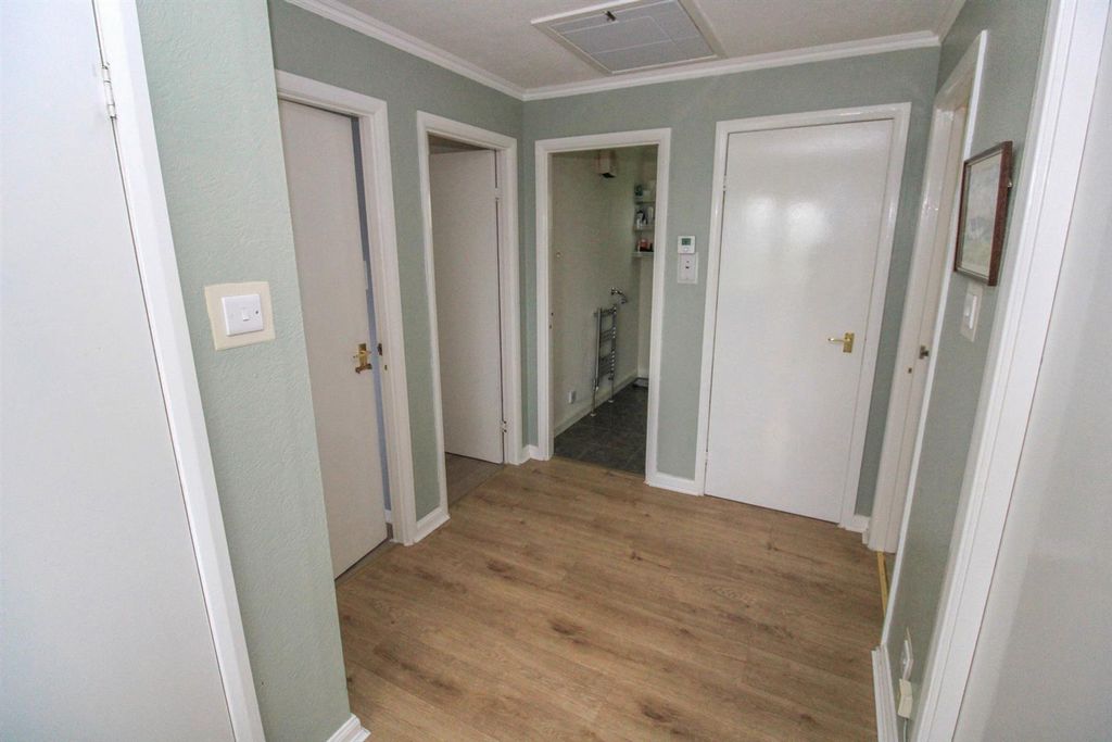 Property photo 3 of 29 Entrance Hall.Jpg