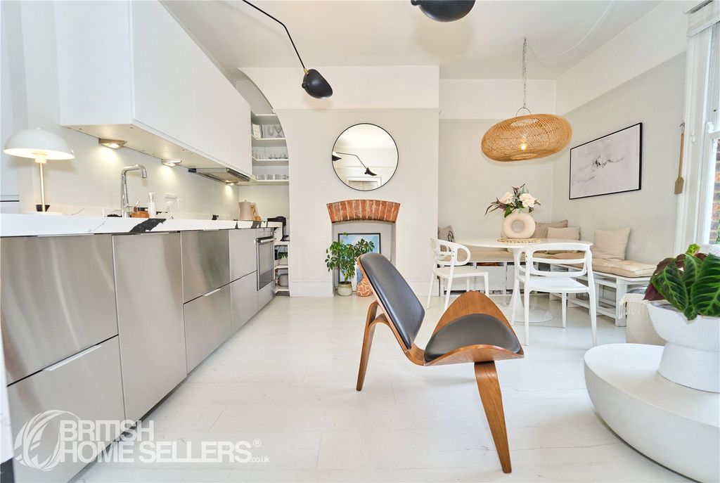 Property photo 1 of 19 Picture No. 08