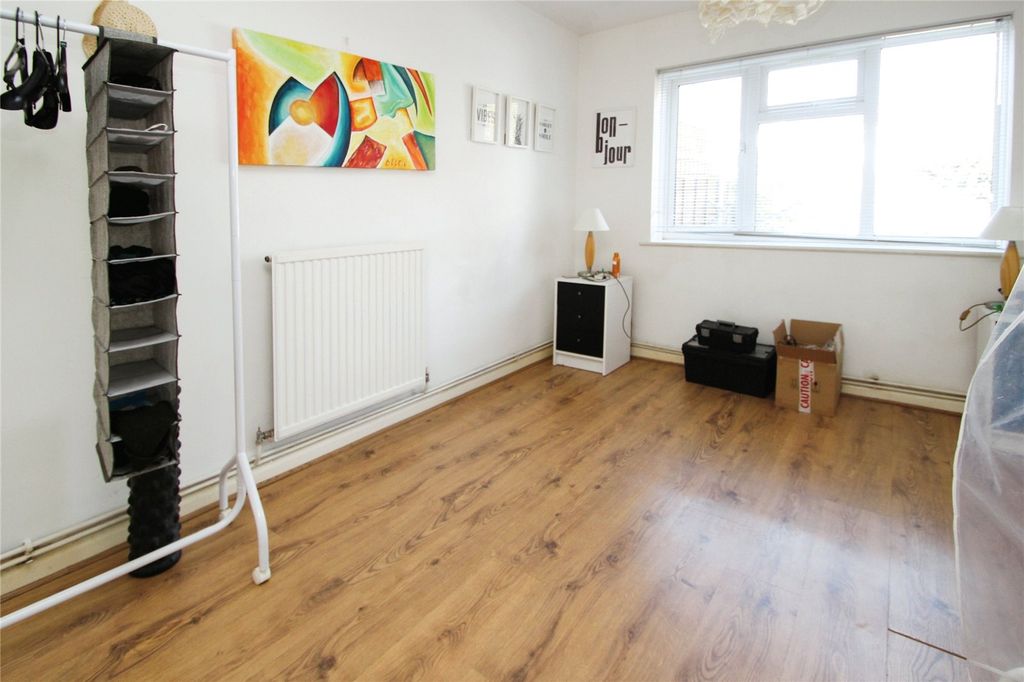 Property photo 3 of 7 Picture No. 04