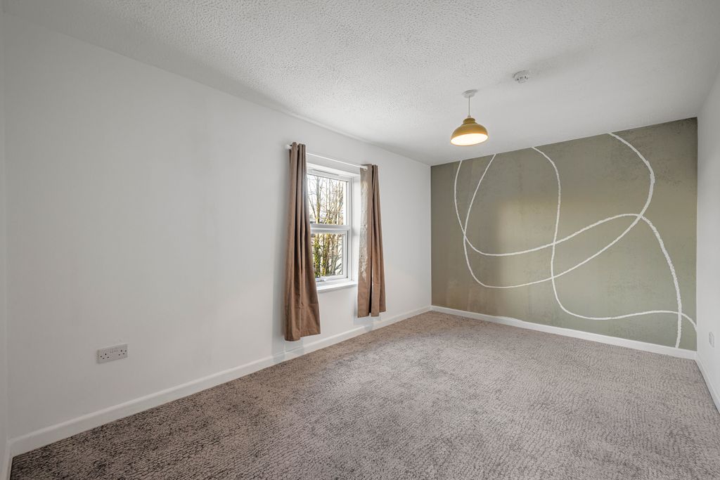 Property photo 2 of 10 Property