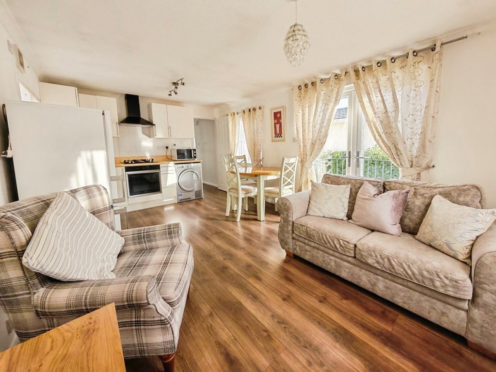 Property photo 3 of 8 4858654