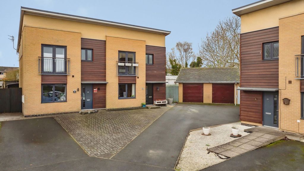 Property photo 1 of 30