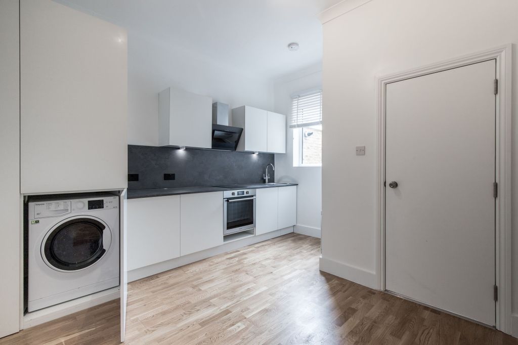 Property photo 1 of 14 Bedroom