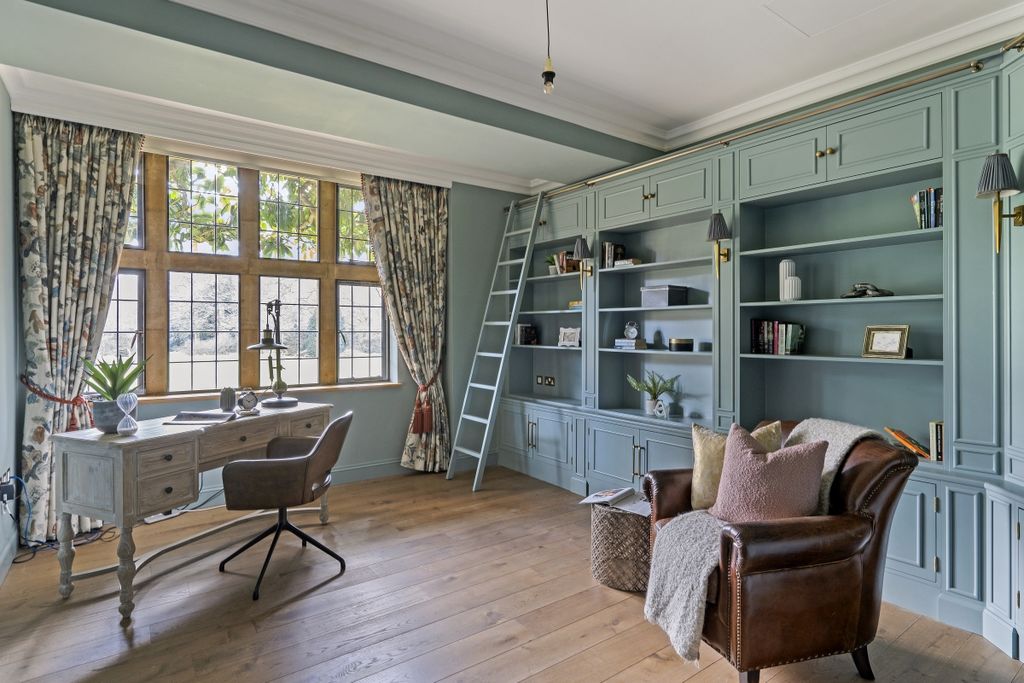 Property photo 3 of 26