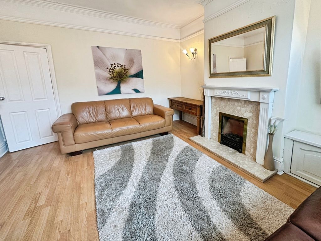 Property photo 2 of 20 Living Room