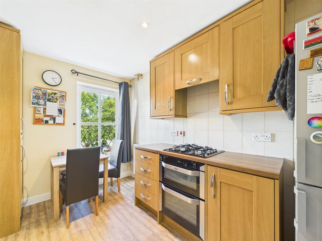 Property photo 3 of 19 Cam01486G0-Pr0784-Still001.Jpg