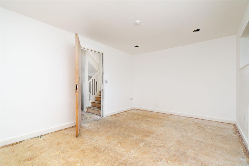 Property photo 3 of 20 P05.Jpg