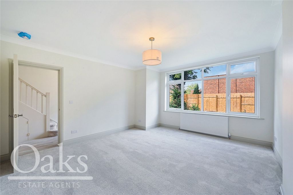 Property photo 2 of 16 Picture No. 13