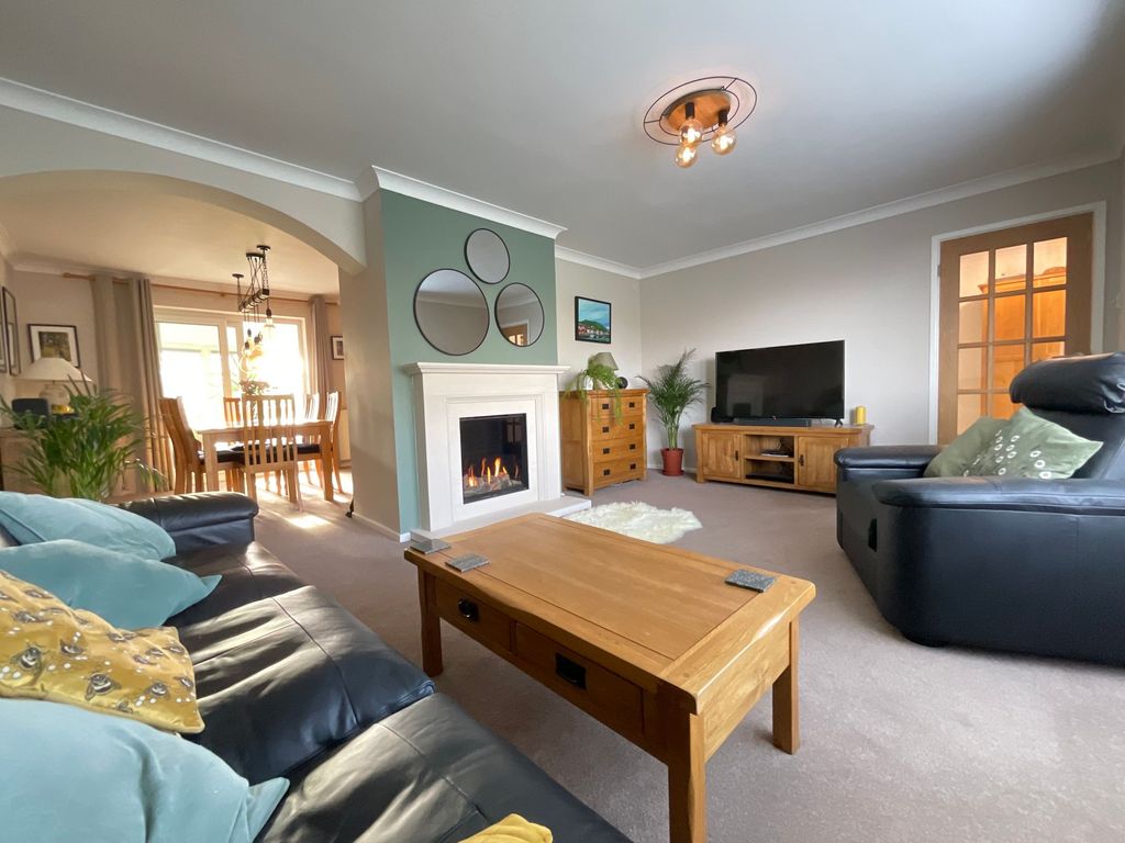 Property photo 2 of 36