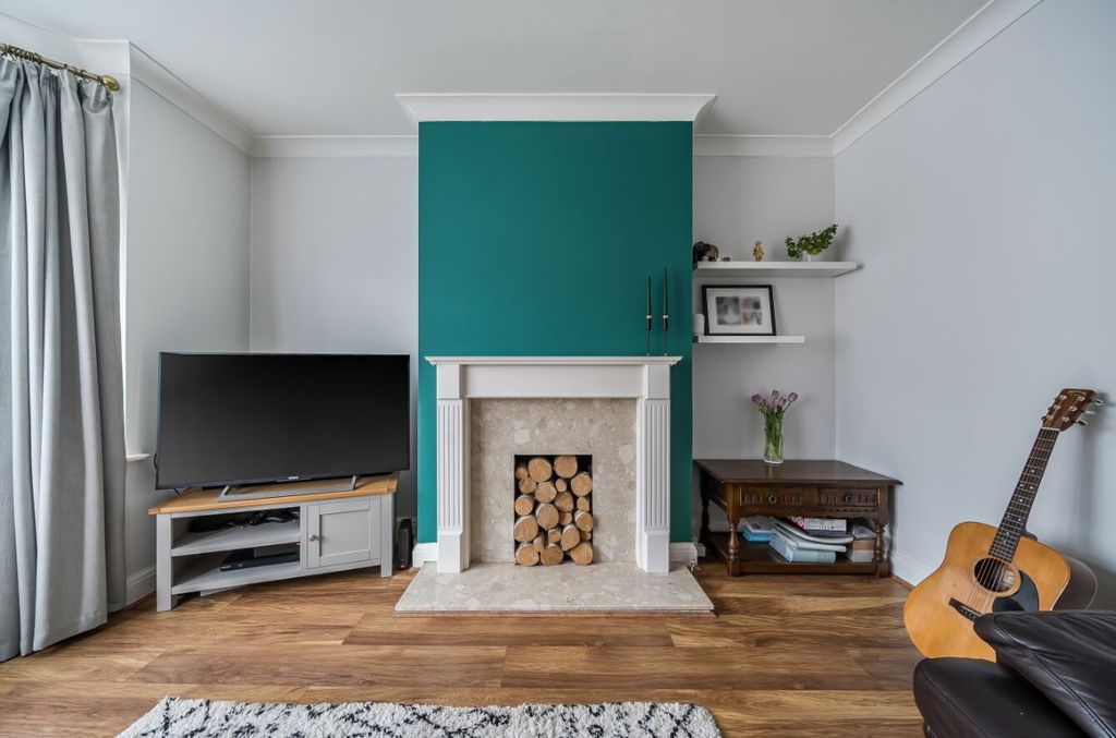 Property photo 2 of 19