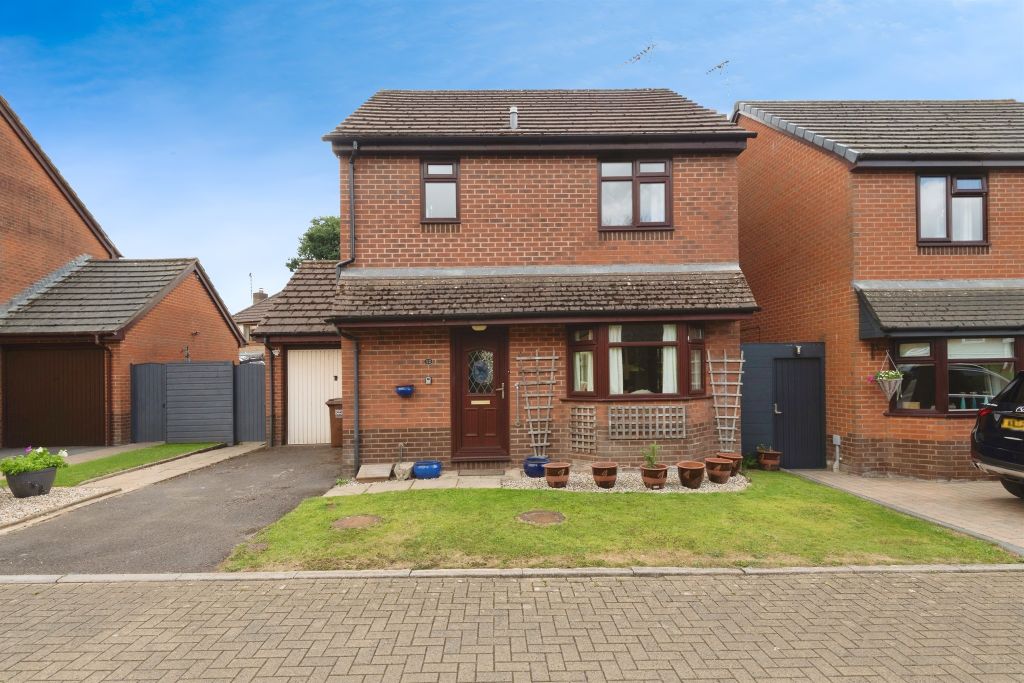 Property photo 1 of 17