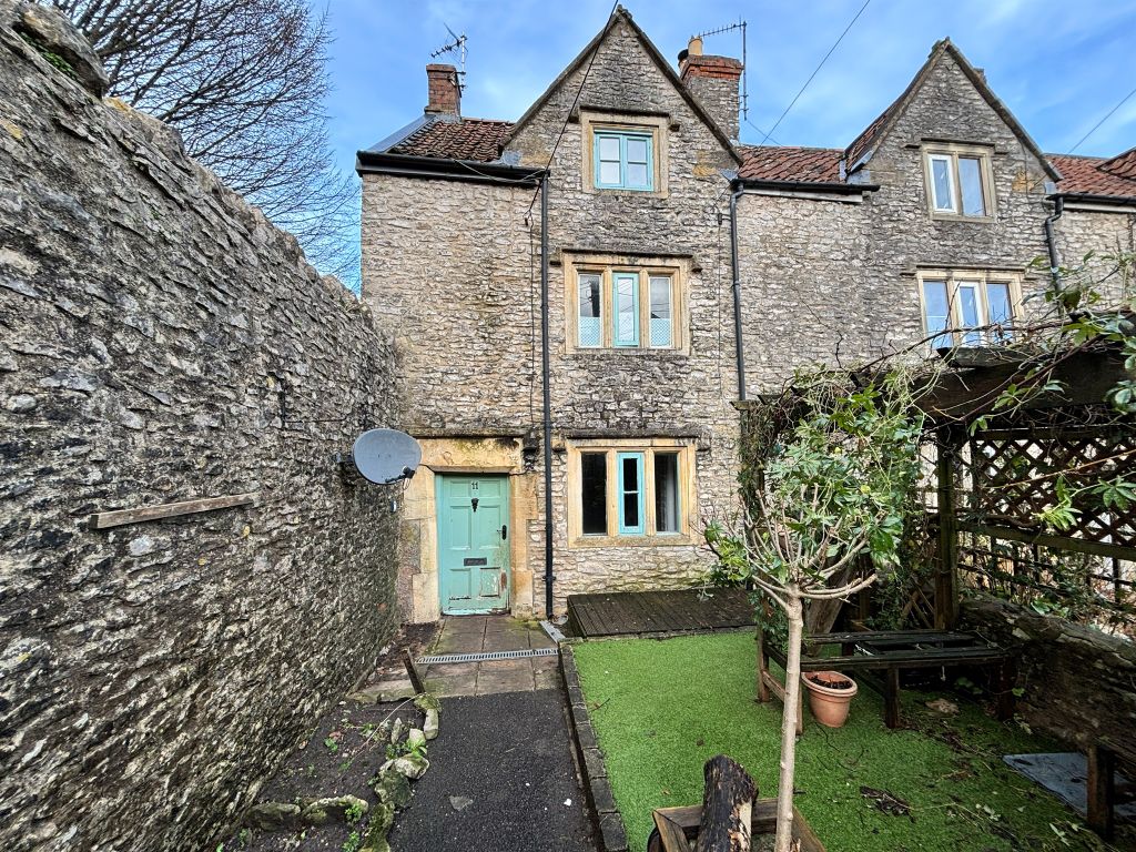 Property photo 1 of 15