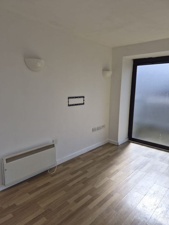 Property photo 3 of 13 Photo 2