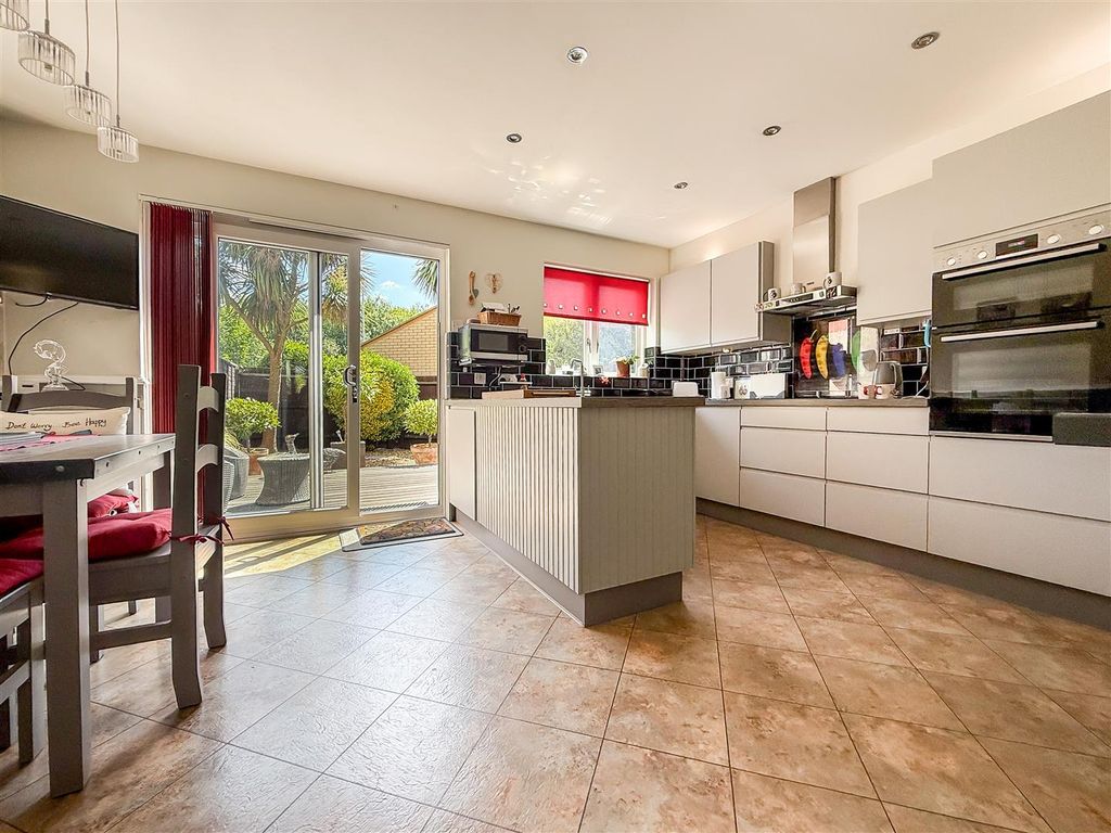 Property photo 2 of 22 Img_3924.Jpeg