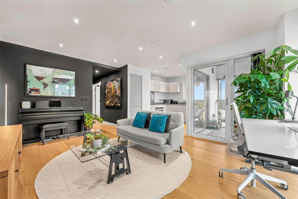 Property photo 2 of 11 Image