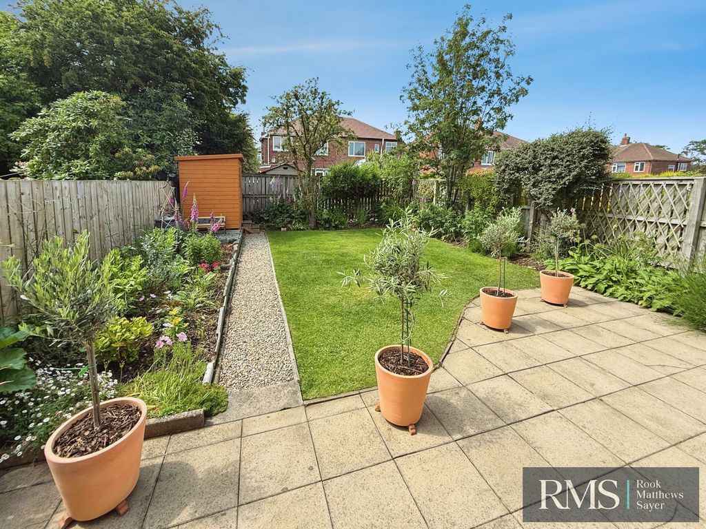 Property photo 2 of 11 Photo 8