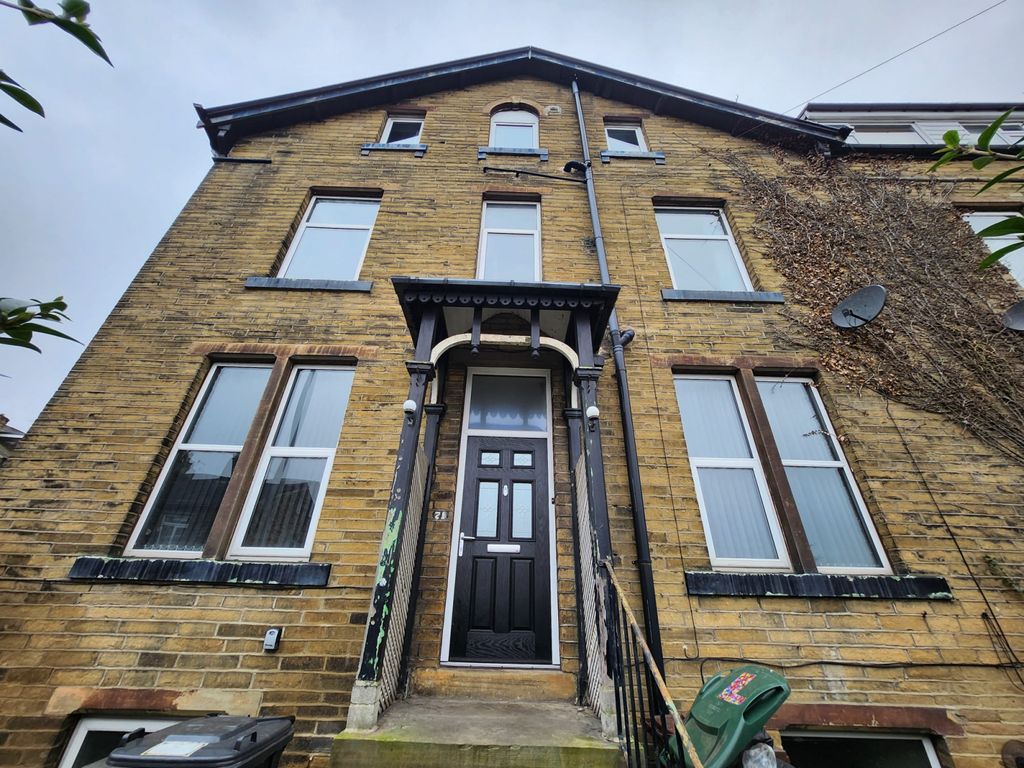 Property photo 1 of 15 71 Manor Lane, Shipley, Bd18 3Eb