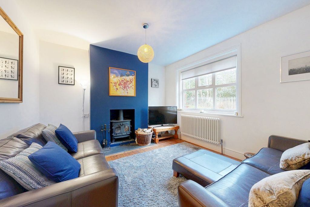 Property photo 2 of 12 Picture 2