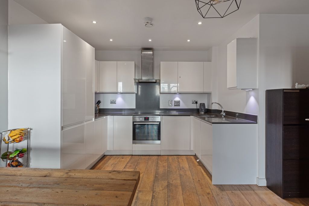 Property photo 3 of 14 094A5185