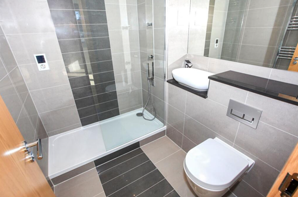 Property photo 3 of 12 Bathroom