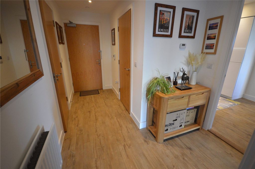 Property photo 2 of 12 Picture No. 19