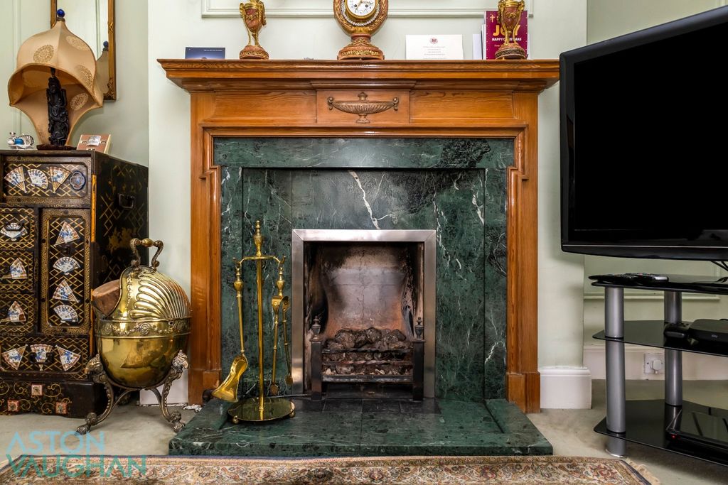 Property photo 3 of 40 4563573
