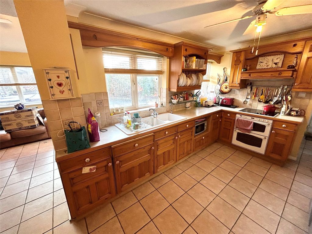 Property photo 2 of 6 Picture No. 09