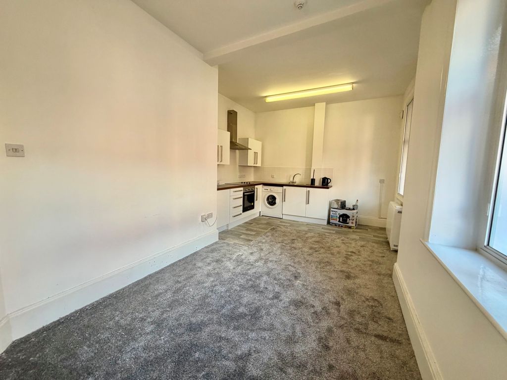 Property photo 3 of 8 Image