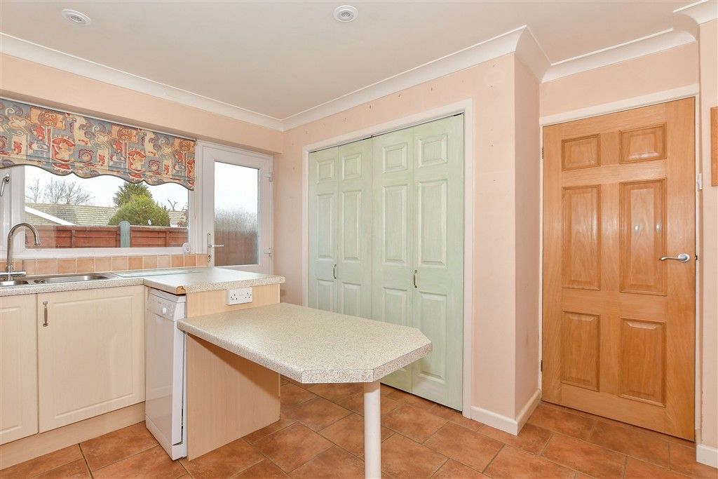 Property photo 3 of 15 Kitchen