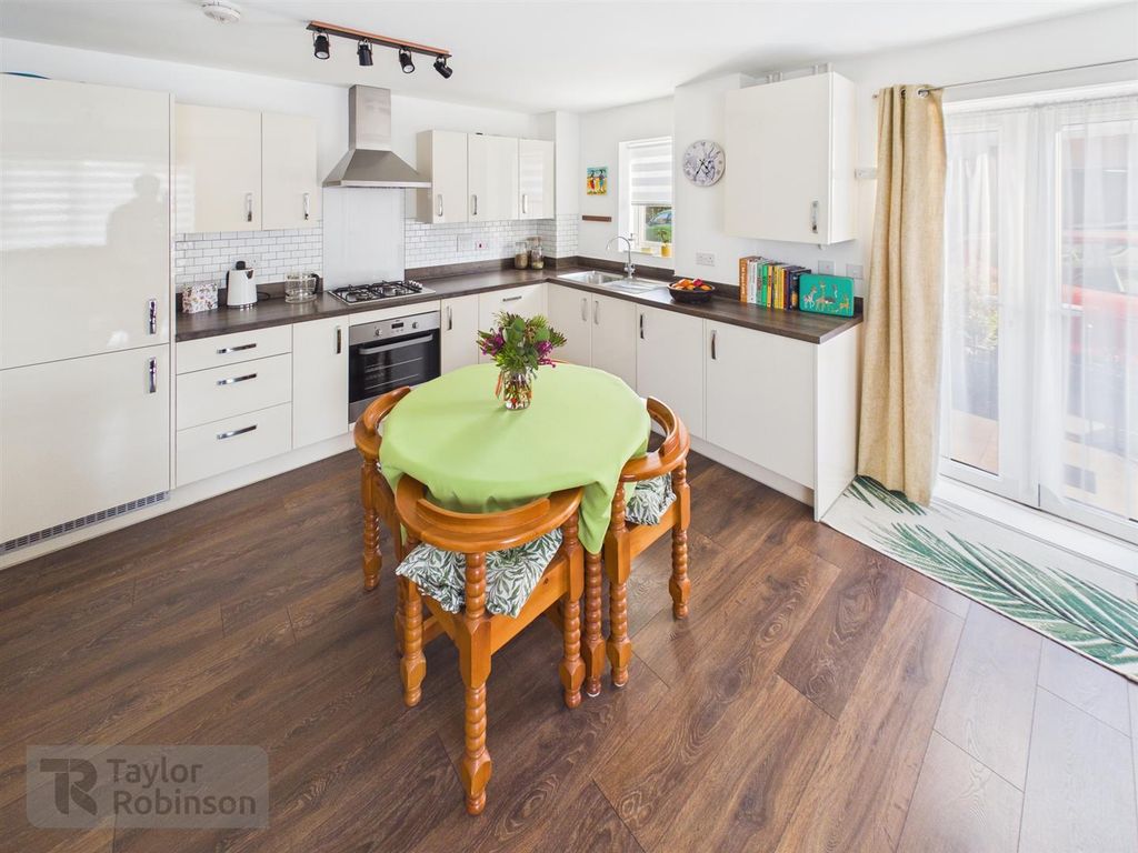 Property photo 3 of 14 Cam02600G0-Pr0686-Still019.Jpg