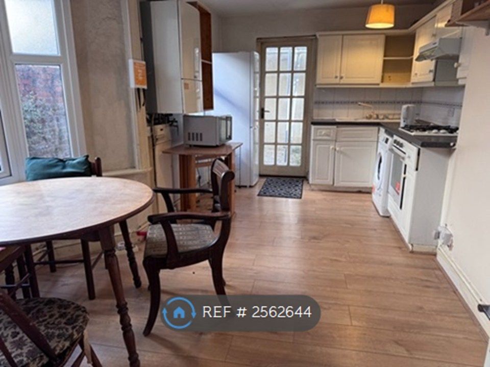 Property photo 3 of 7