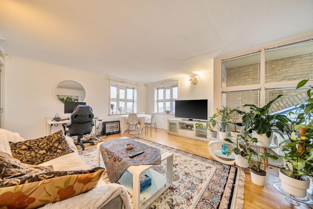 Property photo 1 of 13 1407573-14-6984B1...