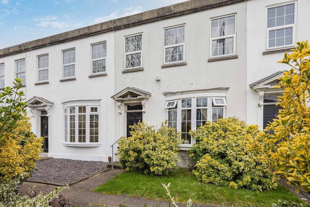 Property photo 1 of 12 Front