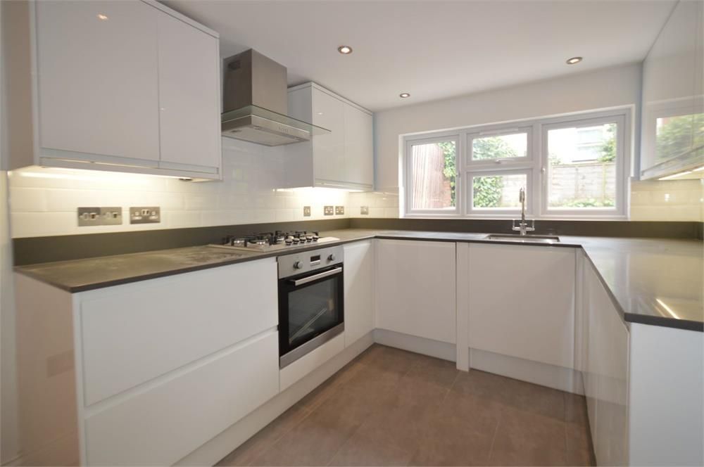 Property photo 2 of 5 3