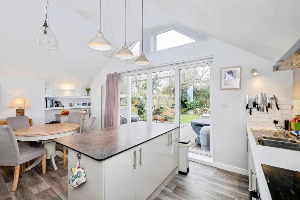 Property photo 2 of 22 Pbox-Img.Jpg