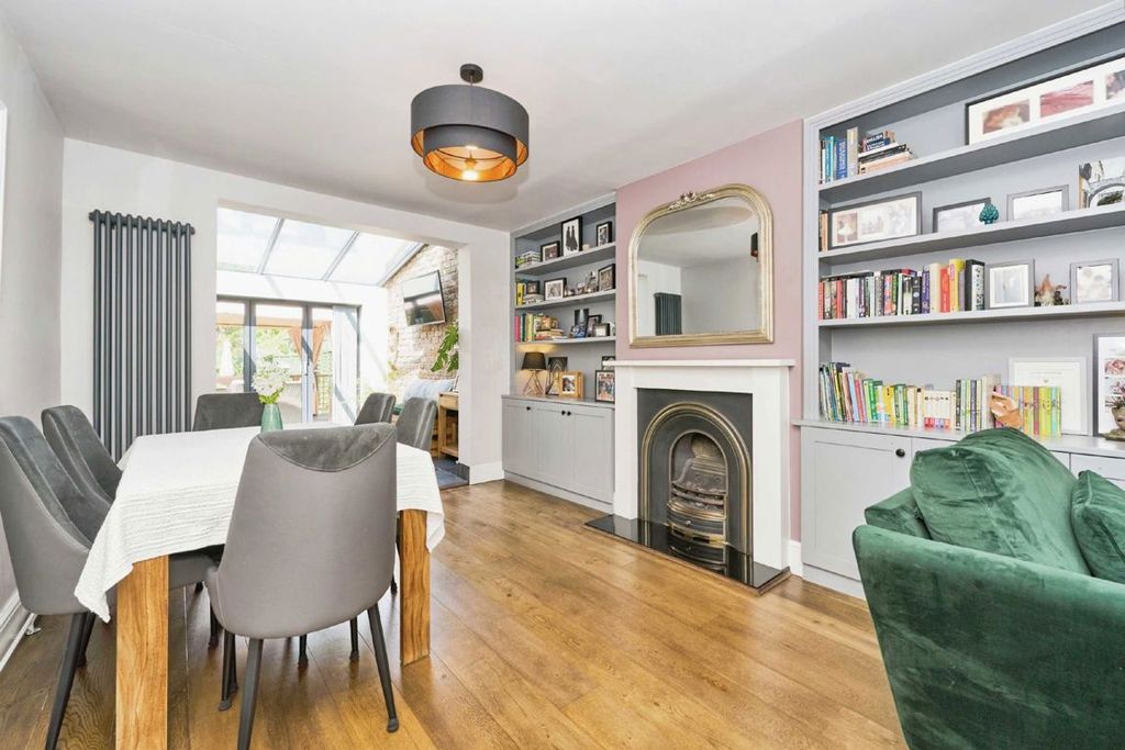 Property photo 3 of 7