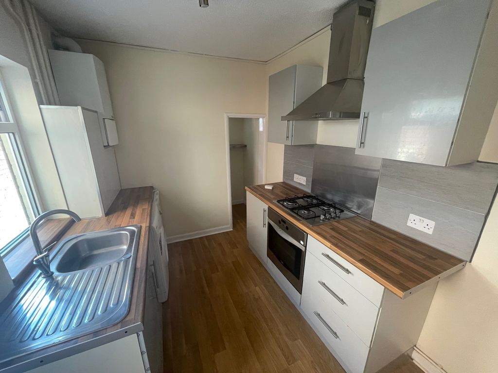 Property photo 2 of 7 Bedroom