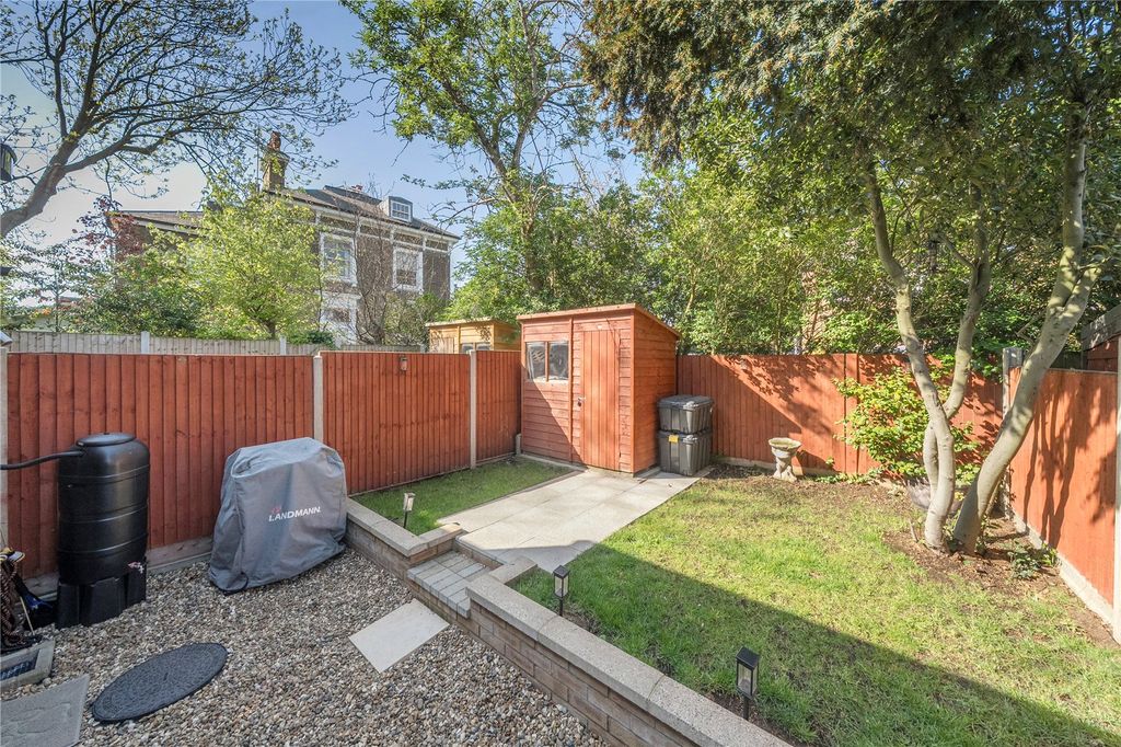 Property photo 3 of 18 Picture No. 12