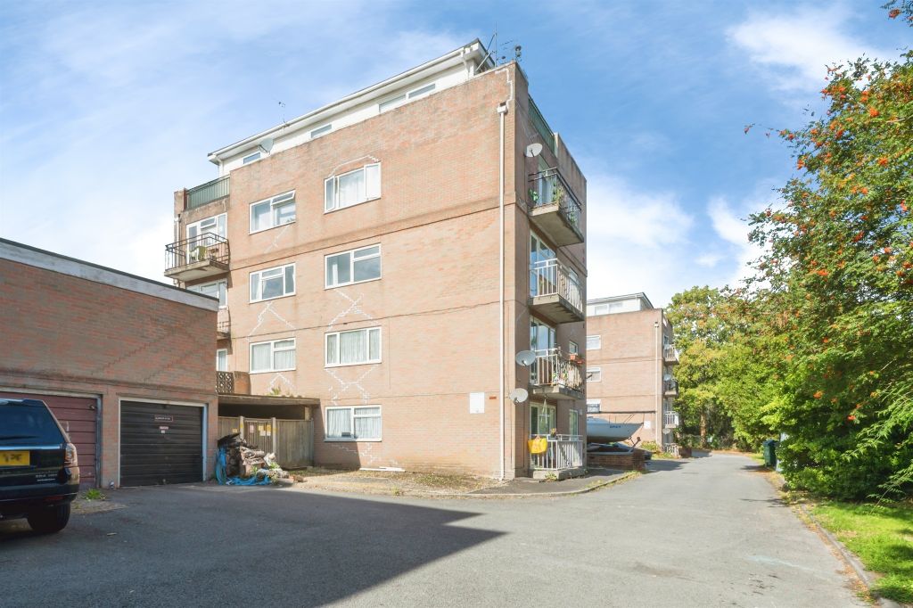 Property photo 1 of 21