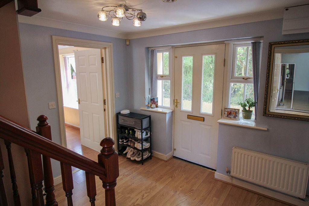 Property photo 3 of 29