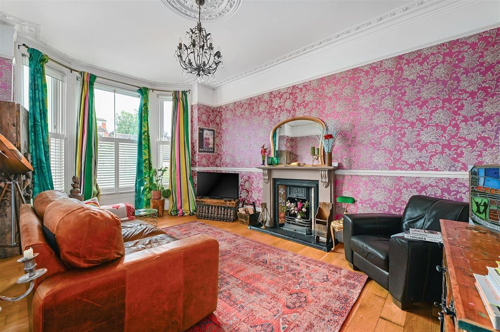 Property photo 2 of 41 Fearon Road Tn34 (26).Jpg